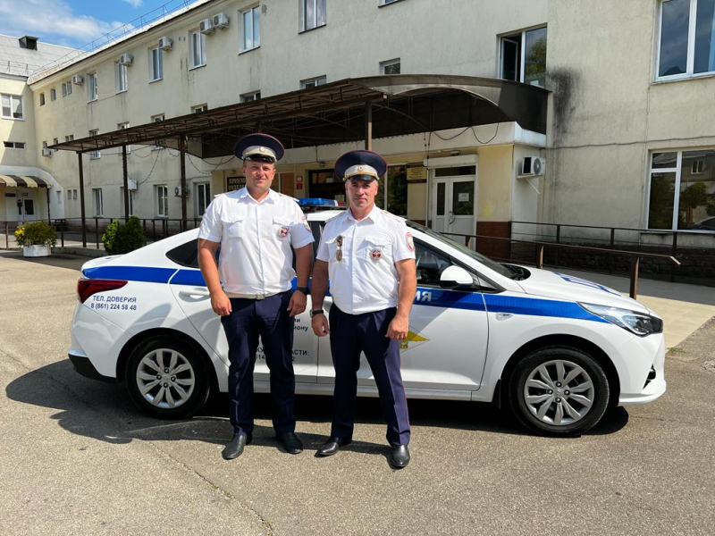 На Кубани полицейские помогли спасти человека от инсульта